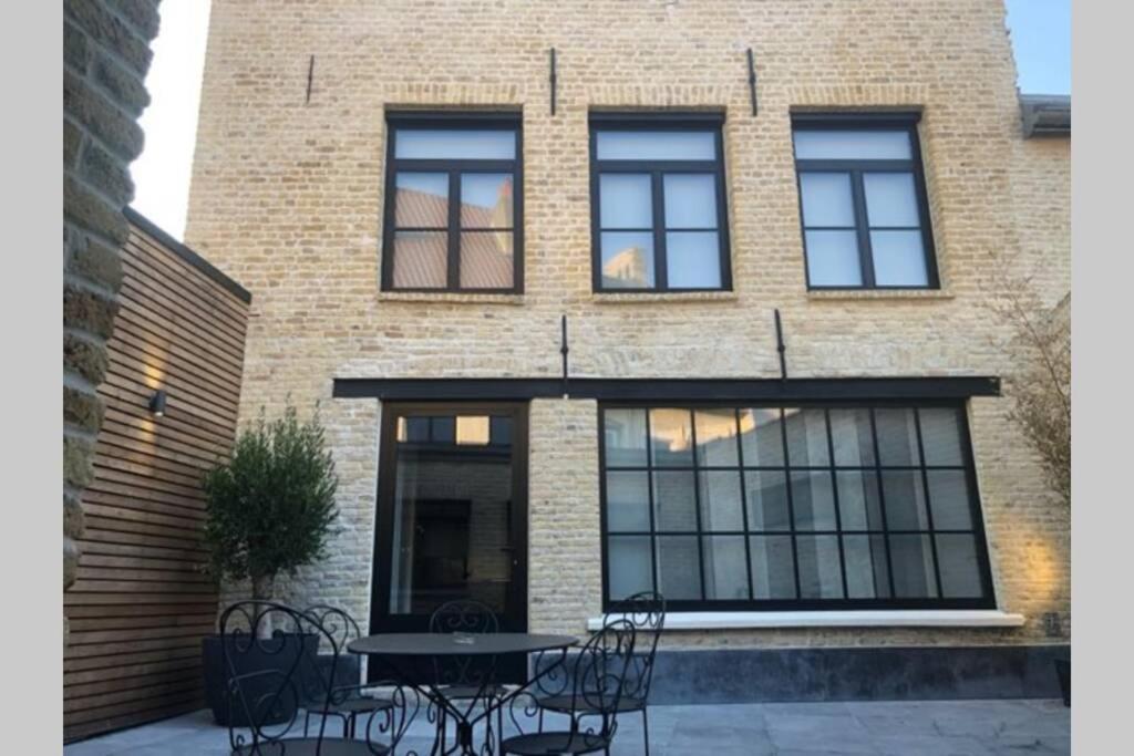 Les Chambres Berguoises Duplex Calme Au Coeur De Bergues Luaran gambar
